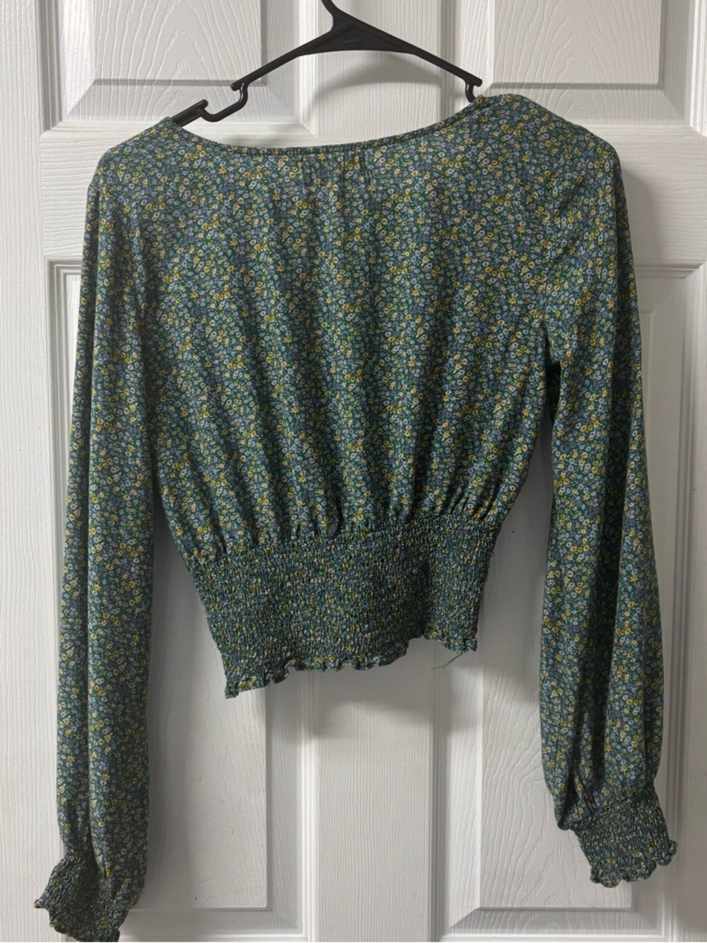 Cottagecore Floral Smocked Crop Blouse Green Boho V-Neck Long Sleeve Top Small - Picture 6 of 9